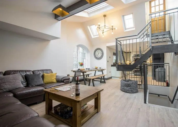 89A Church Street - Luxury One Bed Apartment With Roof Terrace