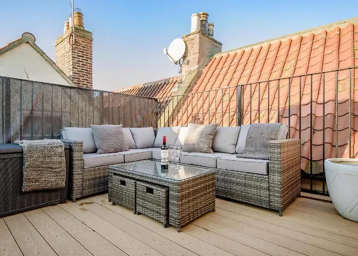 89A Church Street - Luxury One Bed Apartment With Roof Terrace