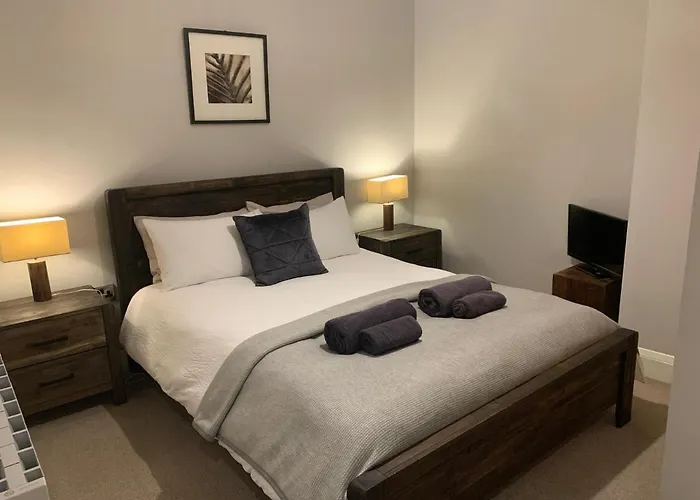 89A Church Street - Luxury One Bed Apartment With Roof Terrace